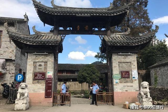 西红柿和鸡蛋别只会炒着吃，加1碗面粉，10分钟搞定营养早餐游戏画面